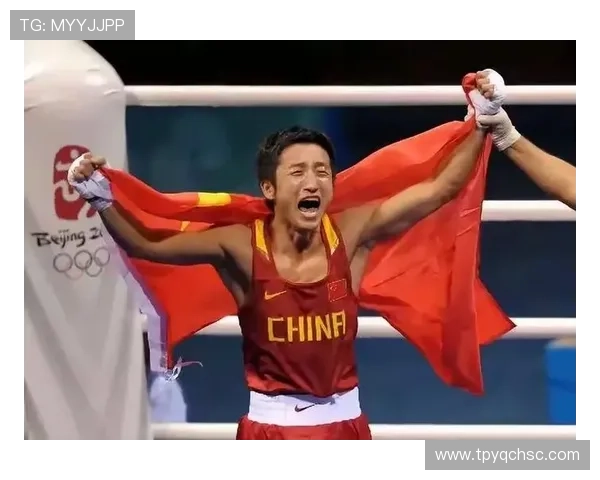 足球明星勇敢出手拦下保安队展现人性光辉与体育精神