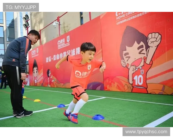 足球明星化身小黄人趣味十足的足球世界新体验