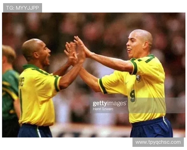 足球明星是否真的存在独狼角色探讨与分析