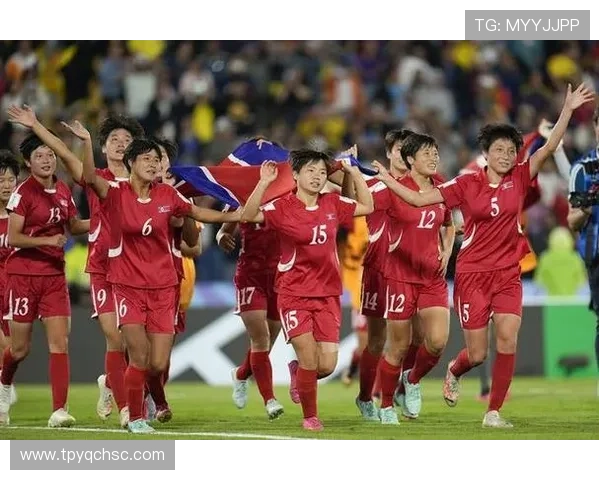 扬帆起航的足球明星们在绿茵场上书写传奇与荣耀的故事