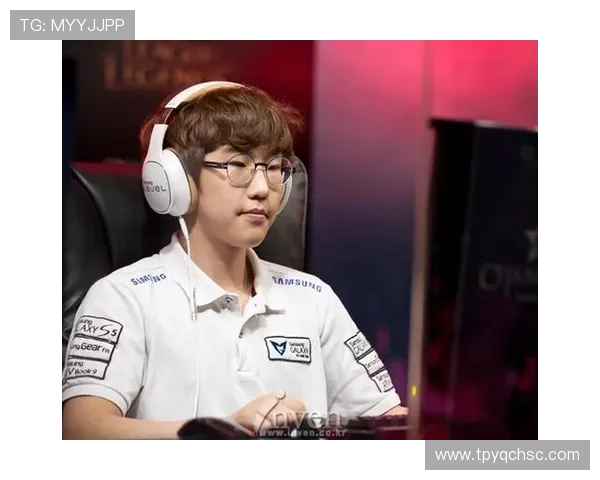 足球巨星挑战电竞世界玩转英雄联盟的精彩对决