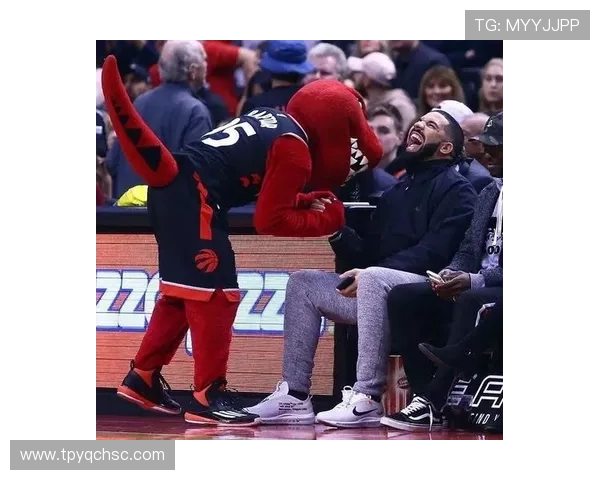 足球明星搞怪瞬间大集合笑翻全场的逗比照片盘点